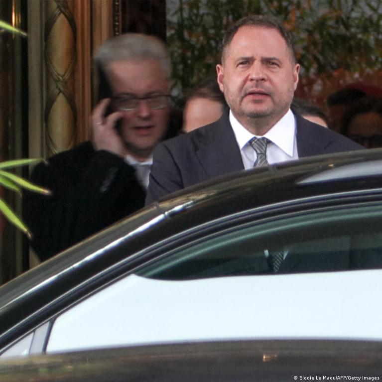 Yermak’s Resignation Fails to Shake Ukraine’s Power Structure Amid Corruption Probe